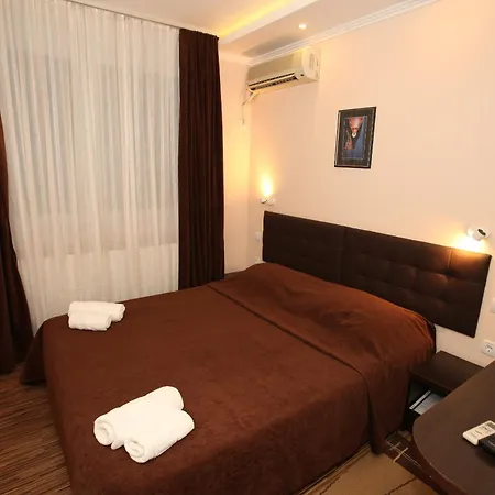 Ξενοδοχείο Petrus 3*